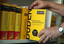 Der neue Duden - Foto: Wolfgang Kumm/dpa