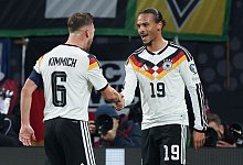 Joshua Kimmich und Leroy Sané - Jan Woitas/dpa