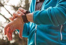 Schlaue Uhren im Test: Diese Smartwatches haben es drauf - Christin Klose/dpa-tmn