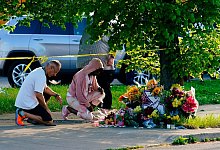 Schütze tötet zehn Menschen in Supermarkt - Foto: Matt Rourke/AP/dpa