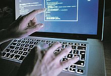 Schwierige Ermittlungen: Bei der Verbreitung kinderpornografischen Materials sind die T&auml;ter im Netz schwer ausfindig zu machen. - Symbolfoto dpa