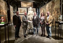 bedeutender-moment-fur-das-museum_uberreichung-des-offiziellen-forderbescheids - Lippisches Landesmuseum