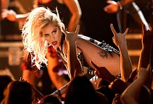 Lady Gaga tritt w&auml;hrend der Grammy Awards 2017 auf. - Matt Sayles/Invision/AP/dpa
