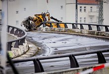 Abriss der Ringbahnbrücke in Berlin - Christoph Soeder/dpa