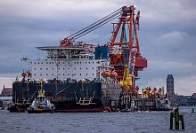 Russisches Verlegeschiff "Fortuna" - Foto: Jens B&uuml;ttner/dpa-Zentralbild/ZB