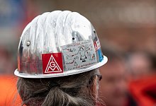 Schutzhelm - Foto: Bernd Thissen/dpa