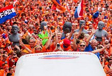 Niederl&auml;ndische Fans bei der EM - Christoph Reichwein/dpa