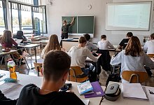 Unterricht am Gymnasium - Uli Deck/dpa