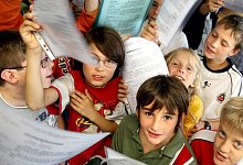 Zwischen Begeisterung und Versteckspiel - FOTO: DPA