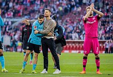 Florian Wirtz und Xabi Alonso - Rolf Vennenbernd/dpa