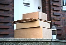 Pakete vor einer Haustür - Wolf von Dewitz/dpa