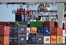 Container im Duisburger Hafen - Federico Gambarini/dpa