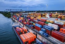 OECD sieht deutschen Aufschwung – Industrie warnt vor Krise - Oliver Berg/dpa