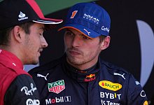 Max Verstappen (r) aus den Niederlanden ist der klare Favorit für den Großen Preis von Italien. - Peter Dejong/AP/dpa
