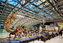 Skulptur im Suvarnabhumi Flughafen in Bangkok - Carola Frentzen/dpa-tmn