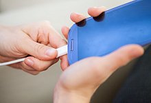 Ladekabel - Foto: Christin Klose/dpa-tmn