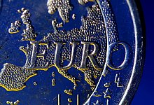 Eine Eurom&uuml;nze - Foto: Oliver Berg/dpa