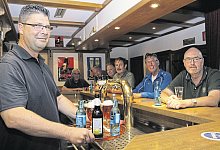 K&uuml;hles Bier - Nadine Uphoff