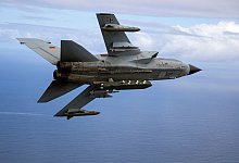 Tornado-Jet mit Marschflugkörper Taurus - Andrea Bienert/Bundeswehr/dpa