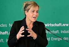 Wirtschaftsministerin Neubaur - Roberto Pfeil/dpa