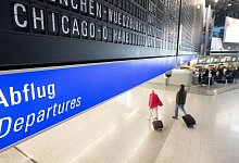 Flughafen - Sebastian Gollnow/dpa/Symbolbild