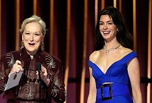 Meryl Streep und Anne Hathaway - Chris Pizzello/Invision via AP/dpa