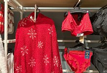 Rote Unterw&auml;sche - Sabine Dobel/dpa