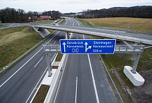 Freigabe Autobahn A33 zwischen Bielefeld und Steinhagen - picture alliance / Friso Gentsch/dpa
