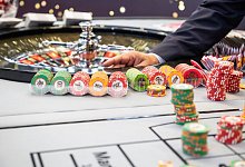 Ein Roulette-Tisch bei einer Messe am Stand einer Spielbank - Robert Günther/dpa-tmn