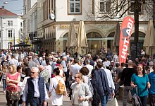 Sonntag - Oliver Krato