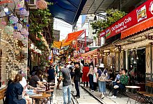 Train Street in Hanoi - Carola Frentzen/dpa/dpa-tmn