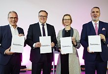 Vorstellung Koalitionsvertrag von CDU, BSW und SPD in Thüringen - Bodo Schackow/dpa