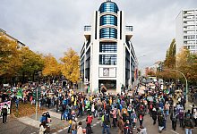 Willy-Brandt-Haus - Foto: Annette Riedl/dpa