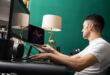 Egal, ob langweilige Tabellen oder kreative Videos: Was weg ist, ist weg, wenn man seine Daten nicht gesichert hat. - Christin Klose/dpa-tmn