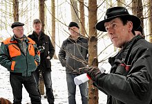 Diskutierten &uuml;ber den Abschuss des Muffelwildes - FOTOS: BJ&Ouml;RN PR&Uuml;SSNER