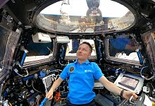 Astronaut Matthias Maurer blickt von der Kuppel der Internationalen Raumstation ISS auf die Erde. - NASA/ESA-M.Maurer/dpa