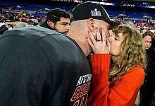 Travis Kelce und Taylor Swift - Julio Cortez/AP/dpa