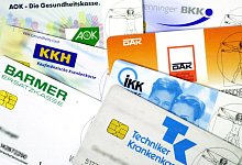 Krankenkassenkarten - Foto: Oliver Berg/dpa
