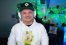 Daniel Reutter bespielt auf dem Youtube-Kanal «SimFans.de» das Simulationsspiel «Die Sims». - Privat/Daniel Reutter/dpa
