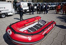 Neue Katastrophenschutzfahrzeuge f&uuml;r die Wasserschutzrettung - Henning Kaiser/dpa