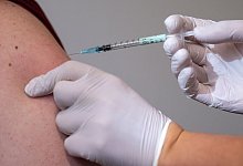 Die angebliche Zahl schwerer Nebenwirkungen der Corona-Impfungen sind seit Monaten ein Zankapfel in Politik und Gesellschaft. - Sven Hoppe/dpa