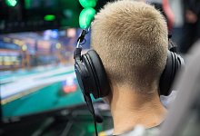 Messebesucher auf der Gamescom - Andrea Warnecke/dpa-tmn