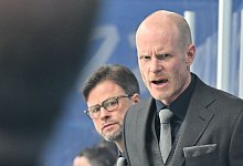 Hat seinen Vertrag beim DEB verl&auml;ngert: Bundestrainer Toni S&ouml;derholm. - Peter Kneffel/dpa