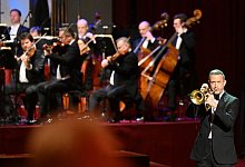 Semperopernball 2025 - Robert Michael/dpa