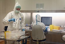 Im Reinraum - Bernhard Preuss