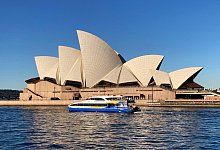 Das weltberühmte Sydney Opera House will in den kommenden zwölf Monaten mit mehr als 230 Aufführungen und vielen australischen und internationalen Stars seinen 50. Geburtstag feiern. - Carola Frentzen/dpa