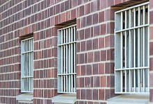 Ministerium: Jeder fünfte Häftling ist süchtig - Christophe Gateau/dpa/Archivbild