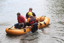 Auf dem Weg ans Ufer - FOTO: MIRIAM SCHARLIBBE