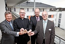 Schl&uuml;ssel&uuml;bergabe - Foto: preuss