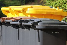 garbage-cans-7290247_1280 - Pixabay